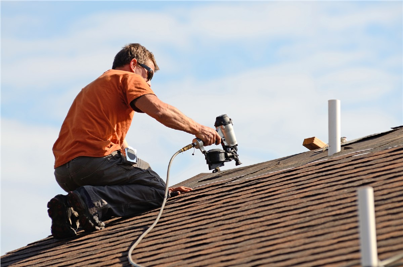 Why you should hire a roofing specialist?